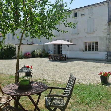La Ferme Fortin Gensac-la-Pallue ภายนอก รูปภาพ